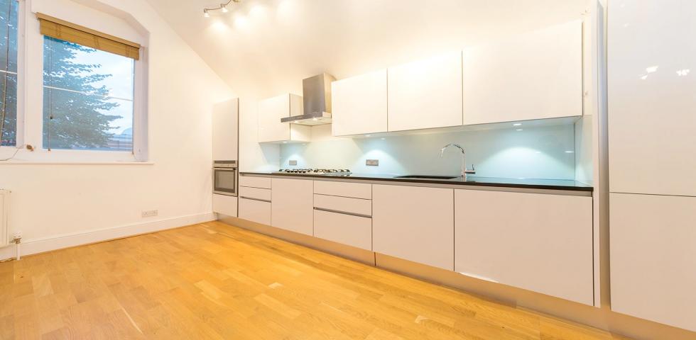 			1 Bedroom, 1 bath, 1 reception Apartment			 Broadhurst Gardens, WEST HAMPSTEAD